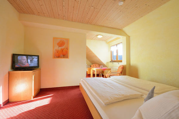 Dreibettzimmer im Gstehaus Roseneck
